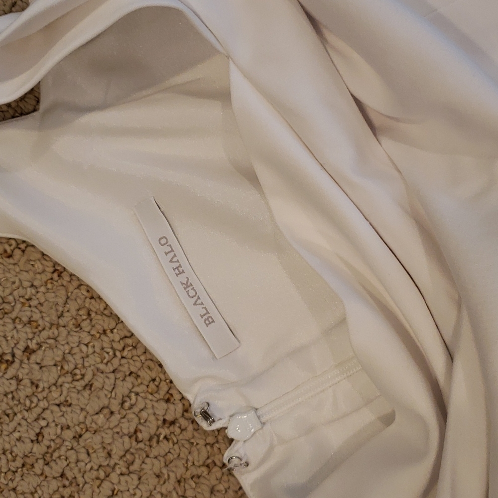 Black Halo Jackie O Off Shoulder Dress - Picture 2 of 9